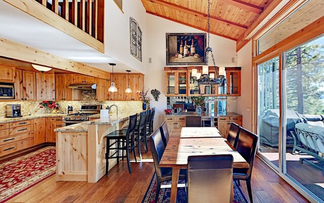 400fairg 3 Bedroom Condo