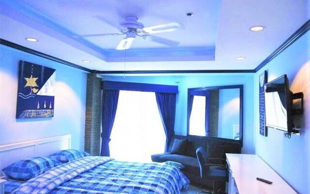 Jomtien beach condominium studio apartment 12th floor