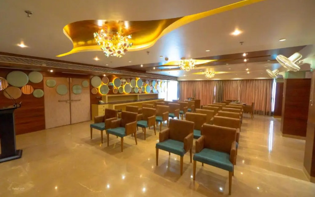 RG Exclusive Hotel-Akola