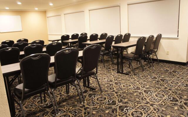 Best Western Plus Inn of Hayward