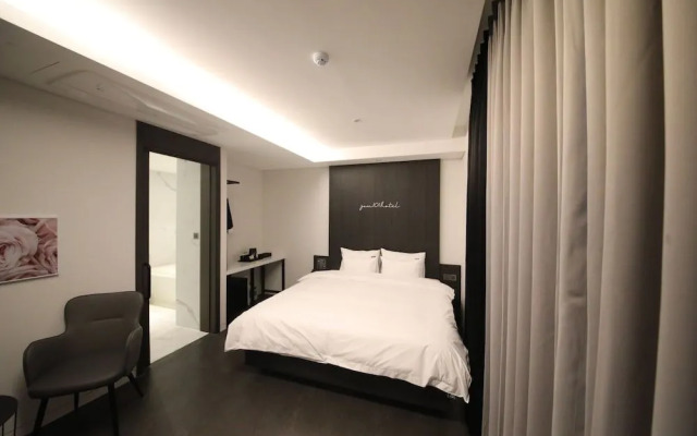 Zam 101 Hotel
