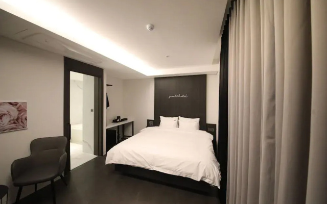 Zam 101 Hotel