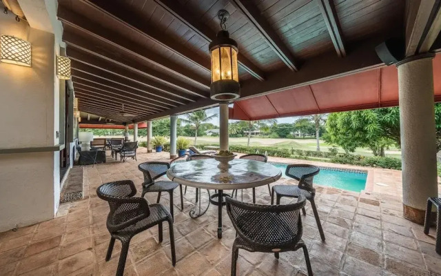 Wonderful 5BR Villa w Jacuzzi at Ingenio