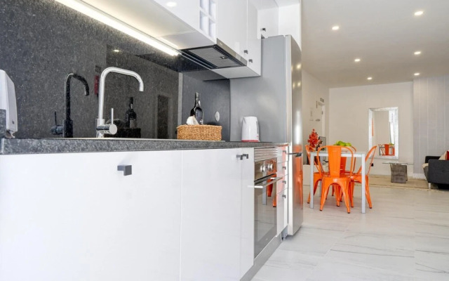 Beco Santa Emilia 1C a Home in Madeira