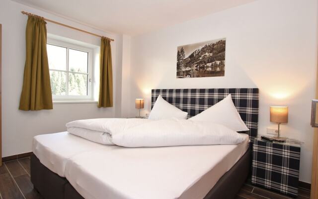 Luxury Chalet in Saalbach-Hinterglemm near Ski Area