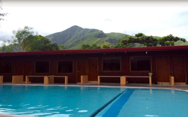 Canoe Beach Resort