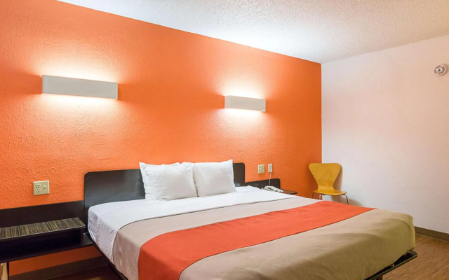 Motel 6 Boerne, TX