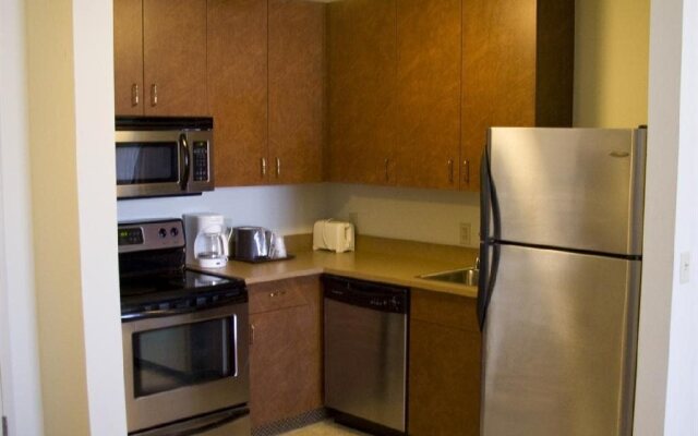 Casper C'mon Inn Hotel & Suites