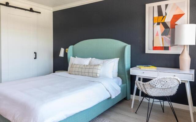 Signature Inn Oakland