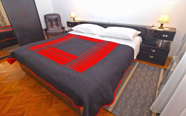 Apartment 1202