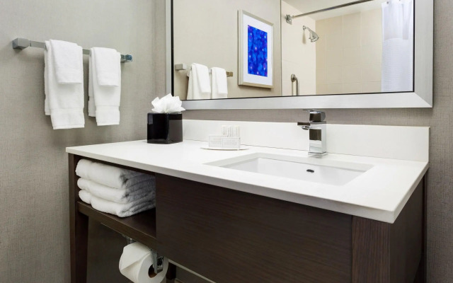 Courtyard by Marriott Boston-Cambridge