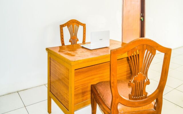 SPOT ON 91463 Obby Guest House