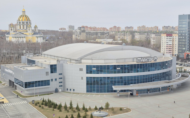 Студия у ледовой арены Трактор