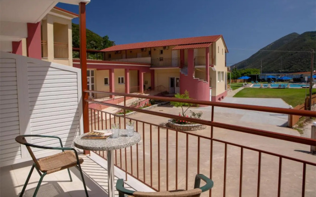 Menes Hotel