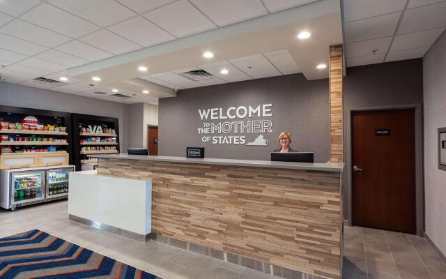 Hampton Inn Winchester N/Conference Center, VA