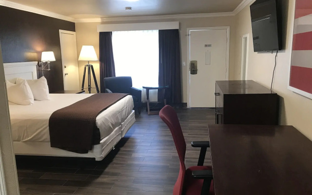Abby's Anaheimer Inn