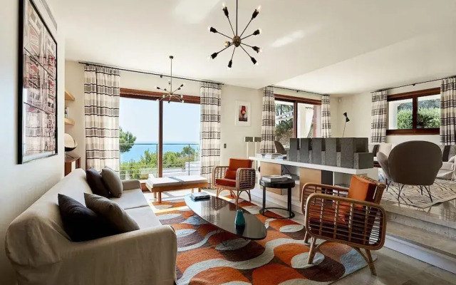 Magnificent Villa in Luxurious Retreat