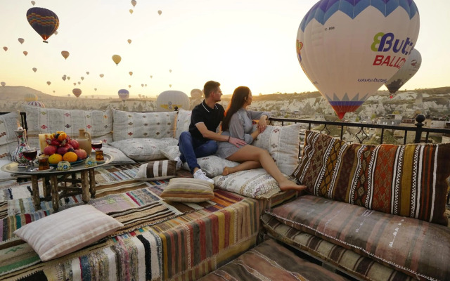 Tulip Cave Suites