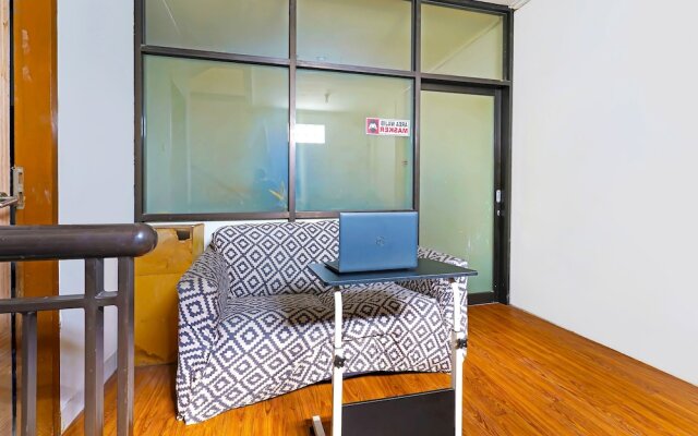 OYO Life 92720 Mekarwangi Guest House