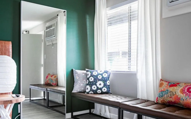 WanderJaunt Central Austin Studios