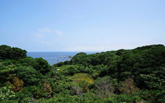 Tobi Hostel and Apartments