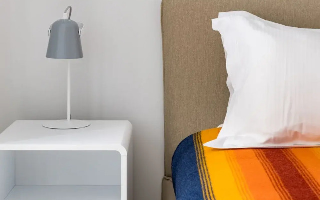 Cool Leicester Sq Studio - Netflix Nespresso