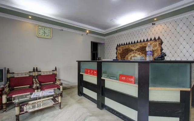 OYO 35504 Royal Park Hotal