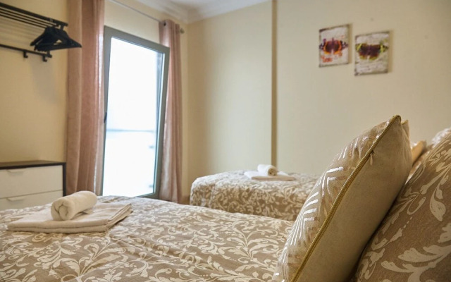 Apartamentos Rolycar