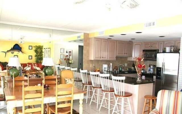 Harbour Island 39F by RedAwning