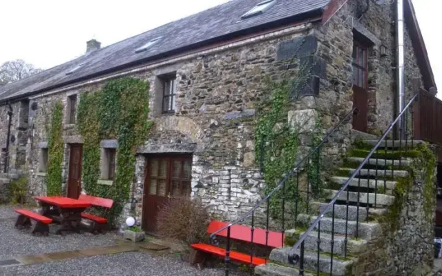 Belan Lodge - Courtyard Accommodation,"The Ebenezer"