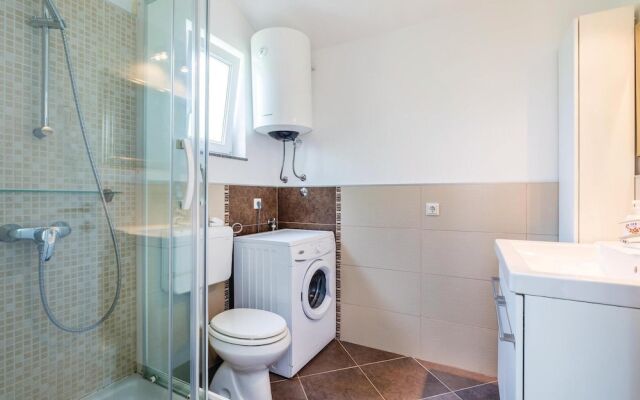 Beautiful Home in Njivice With Wifi and 3 Bedrooms