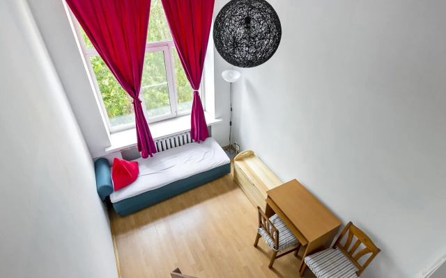 MaxRealty24 Apartments at 10 Peschanaya Street