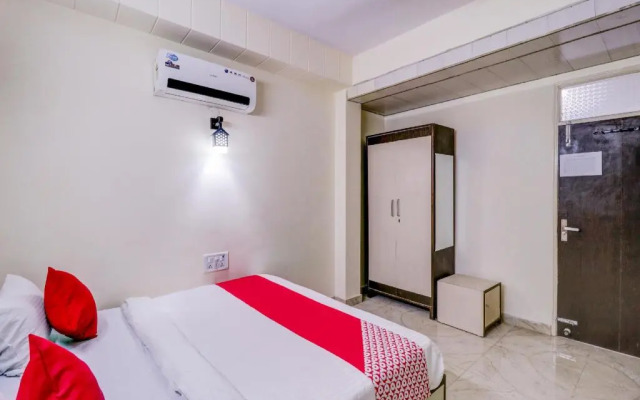 RS Hotels by OYO Rooms