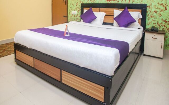OYO 10673 Time Palace Residency