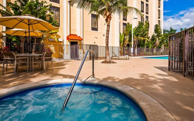 Best Western Plus Kendall Hotel & Suites