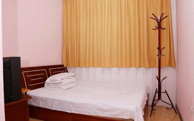 Qingdao Runzhisheng Hotel