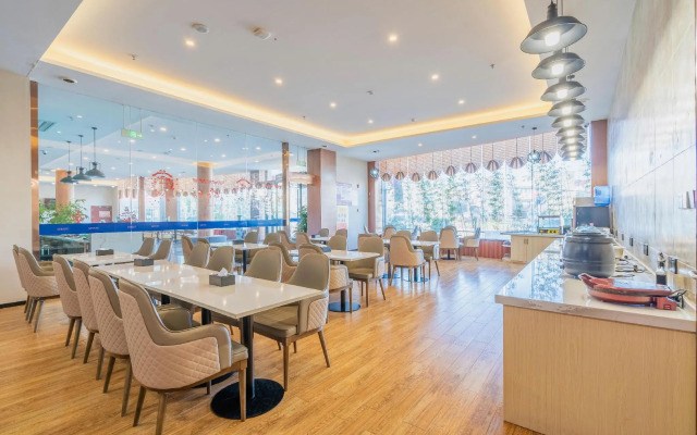 Gem Anqing Wangjiang County Central Mall Fengqi Ro