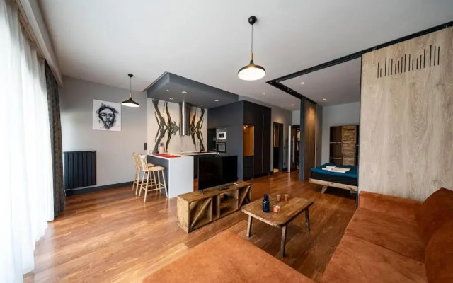 Classy, modern furnished residence-7/24 security ( benesta 81 )