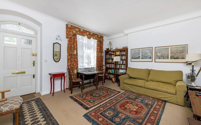 Traditional 1 Bed in Chelsea Near Harrods