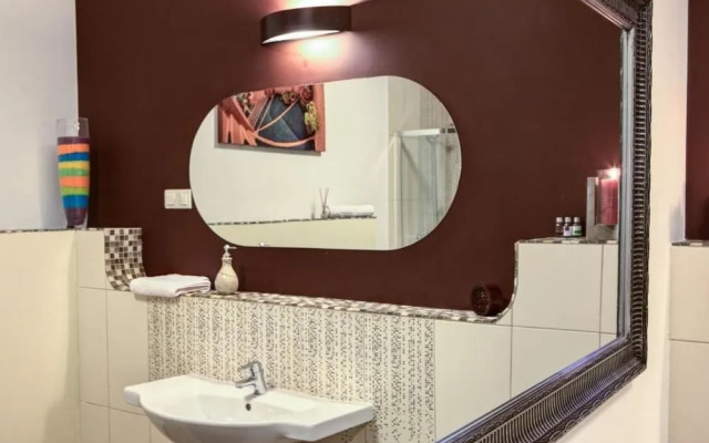 Five Stars Apartments