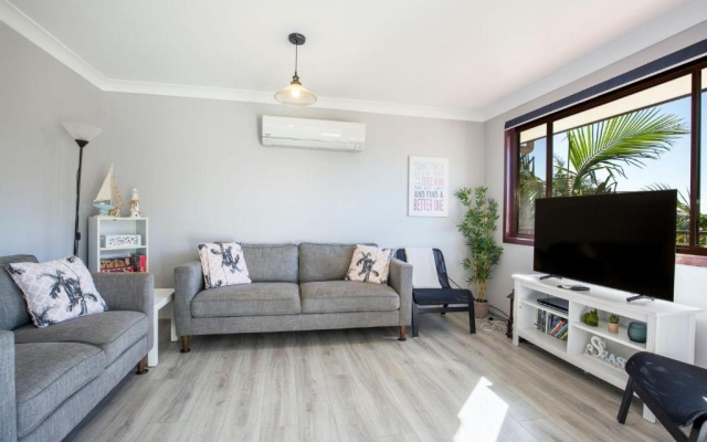 Sirius Retreat - Pet Friendly - 3 Mins Walk to St George Basin – Guest Rooms – Sanctuary Point