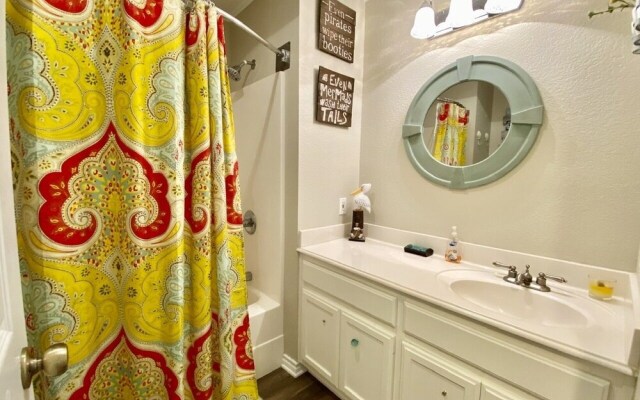 Smile N Wave 3 Bedroom Home by Redawning