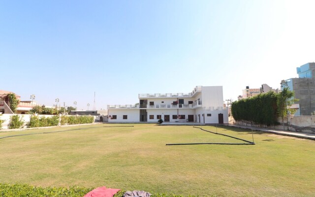 Oyo 26824 Shagun Palace