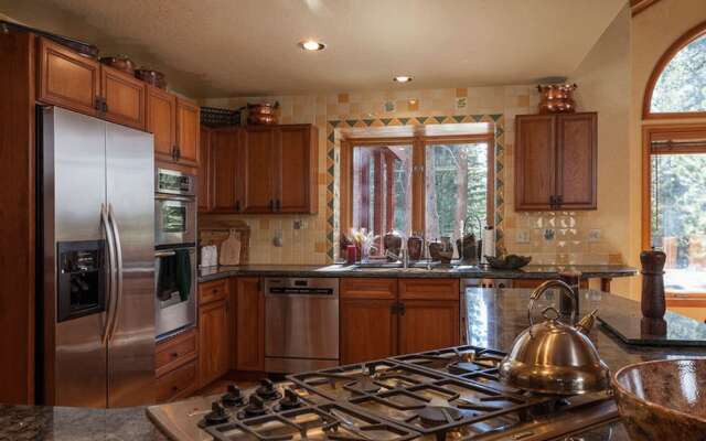 Pine View Lodge by Tahoe Mountain Properties