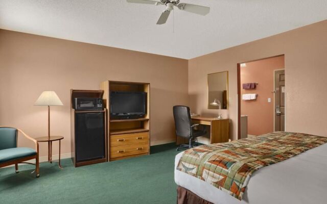 Baymont by Wyndham Sullivan