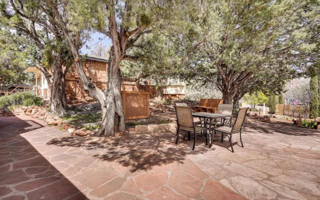 6 Mi to Red Rock State Park: Home w/ Patio & Yard