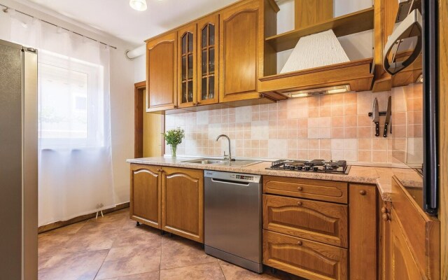 Beautiful Home in Pula With Wifi and 7 Bedrooms
