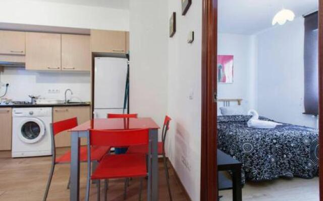 Mercado Anton Martin Apartment