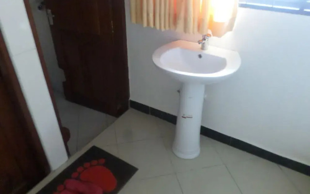 Flamingo Garden Inn & Hotel