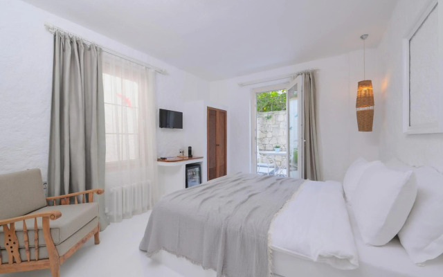 Peremere Alacati Hotel